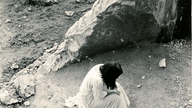 a black and white vintage postcard of lonelyness --personalize 23wnzau --v 6.1 Job ID: 3b292ba1-41af-4111-b734-94c8ca4e0663